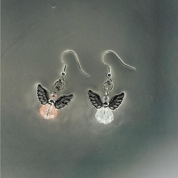 Pink angle earrings - Picture 3 of 3